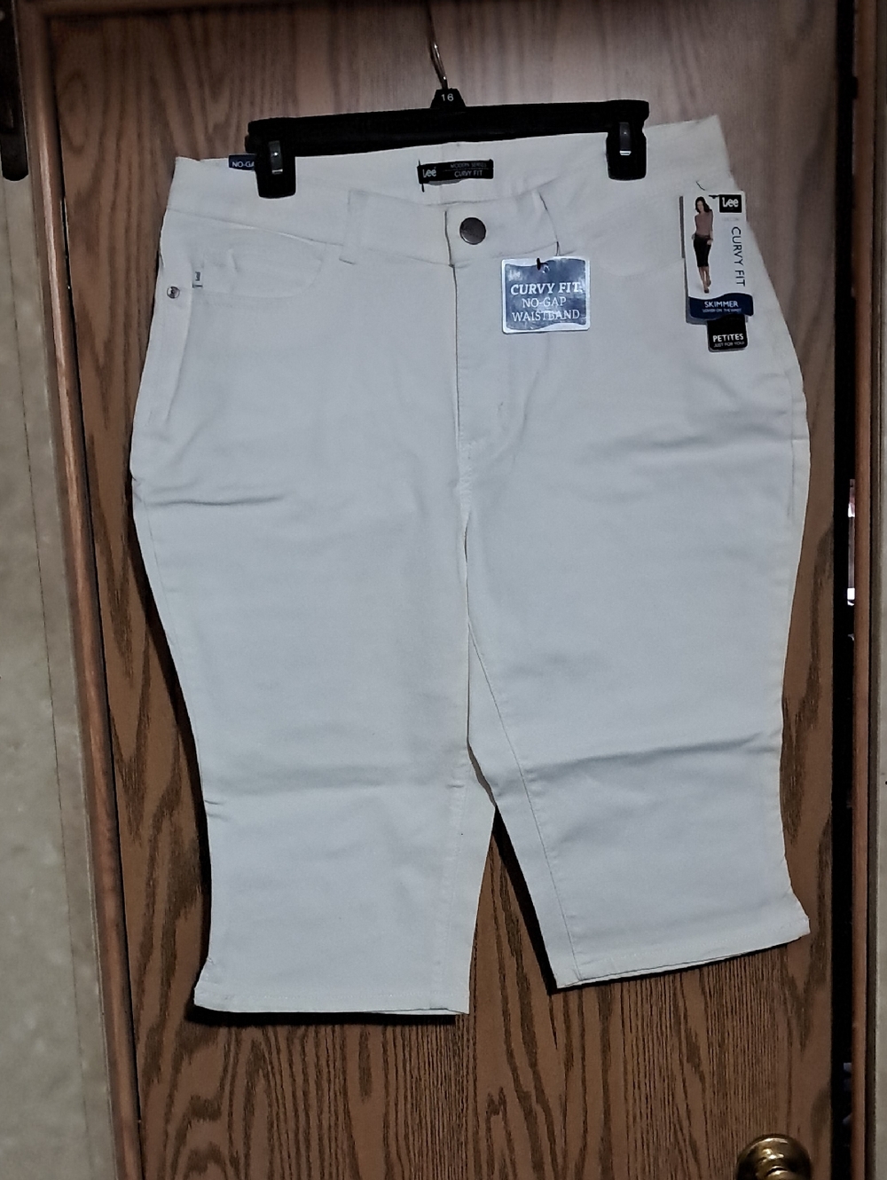 Lee Women's Curvy Fit White Capri Jeans 14P